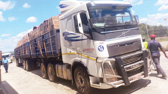 Grocery Smugglers Cornered at Beitbridge, Trucks With Loads Seized!