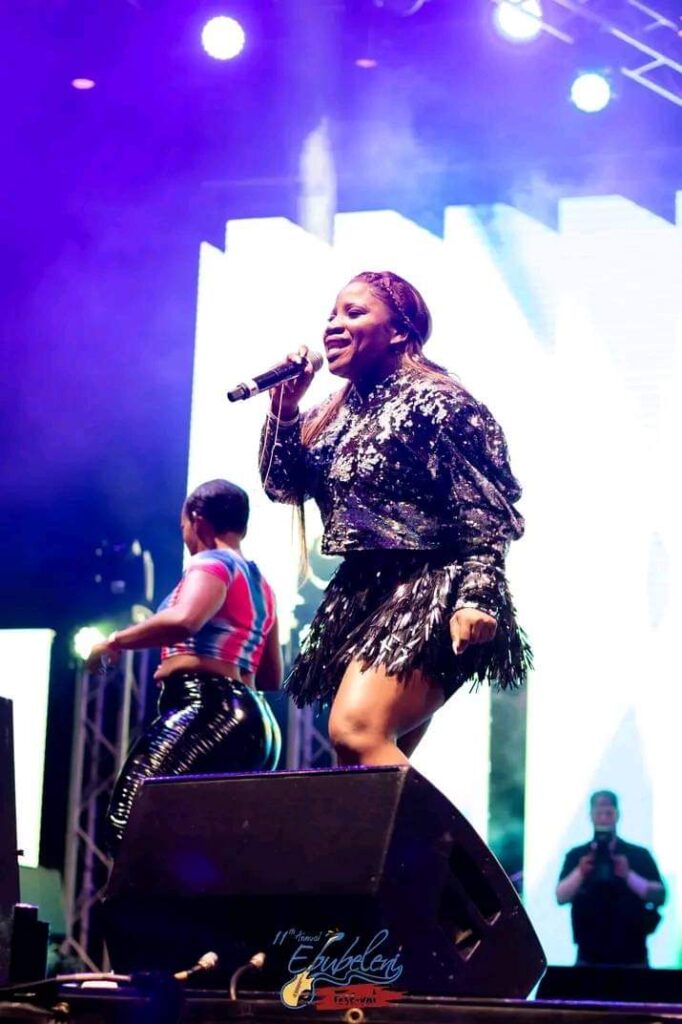 Makhadzi Mutare show ends in tears as fans throw bottles on stage