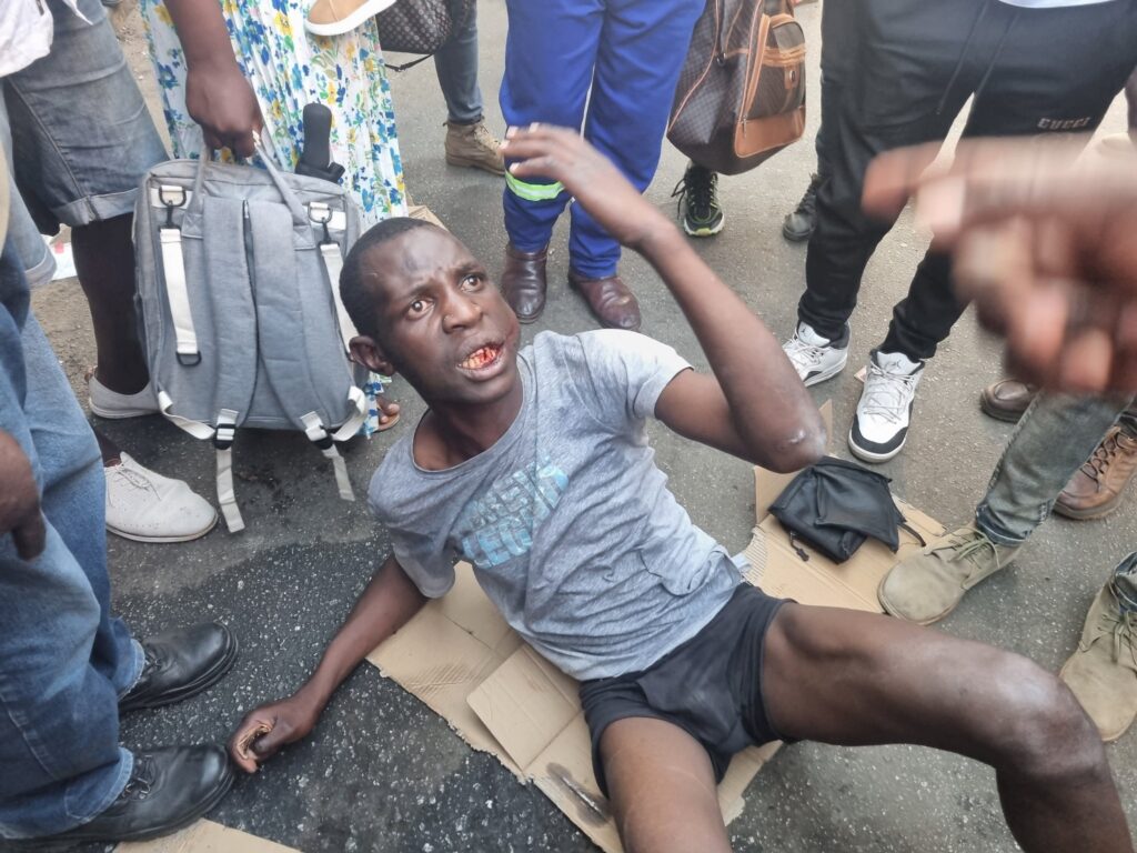 He Was Beaten For Doing This In Harare CBD!