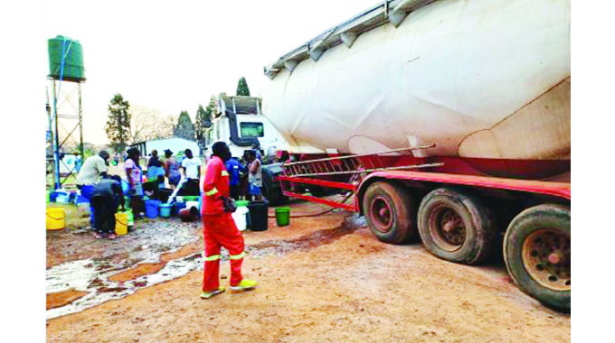 Sad As Harare Residents Go For More Than Two Weeks Without Water!