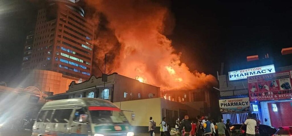 Fire Engulfs Buildings at Joina City
