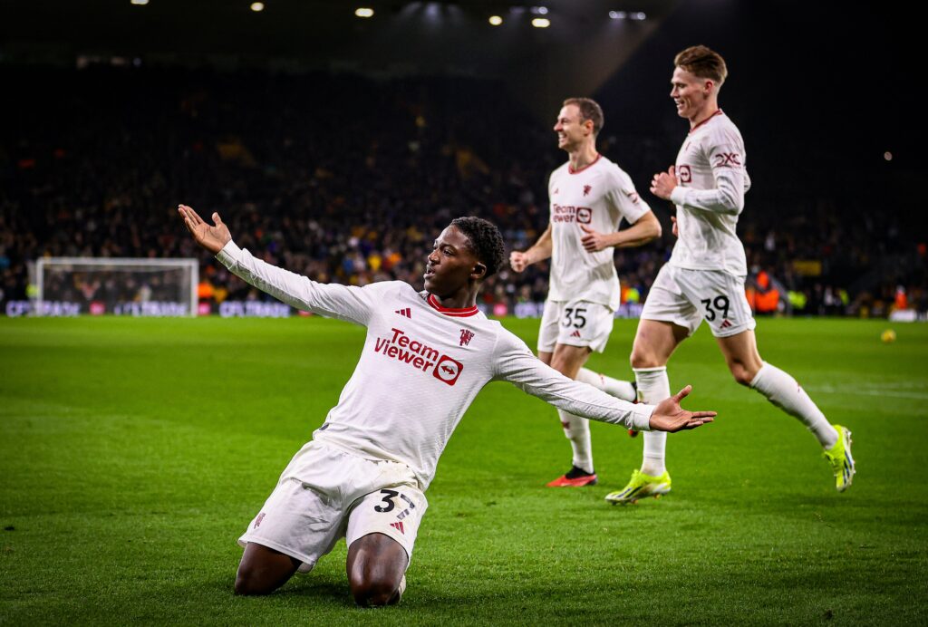 Mainoo's Late Goal Secures Dramatic Man United Win at Wolves
