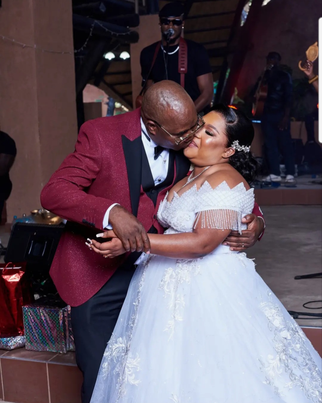 Sekuru Tasvu Splashes US$30 000 For Wedding!