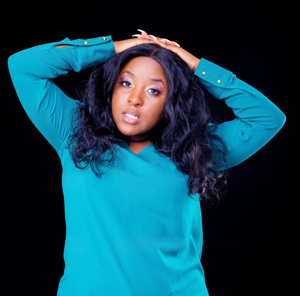 Fraudster Radio Presenter 'Thandeka Chitombo' Bail Bribe Deal Ends In Tears!