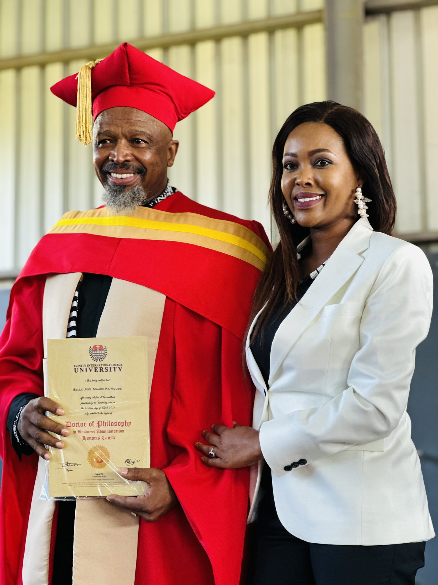 Sello Maake KaNcube criticized for accepting honorary degree from unregistered institution