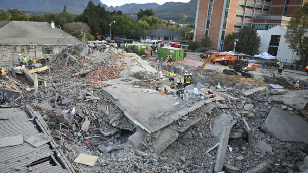 7 Zimbabweans In SA Killed In Building Collapse!
