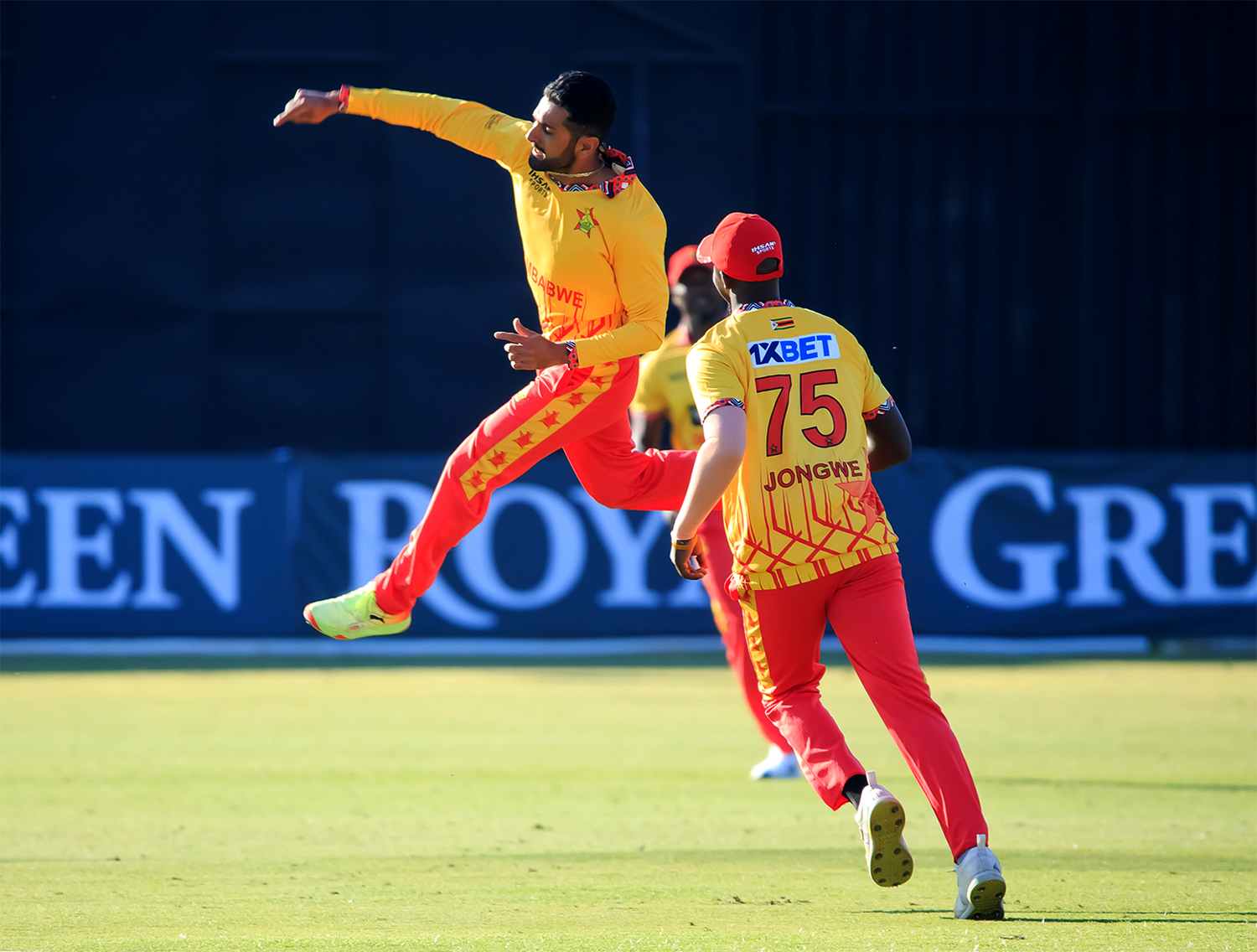 Zimbabwe win the first T20I by 13 runs