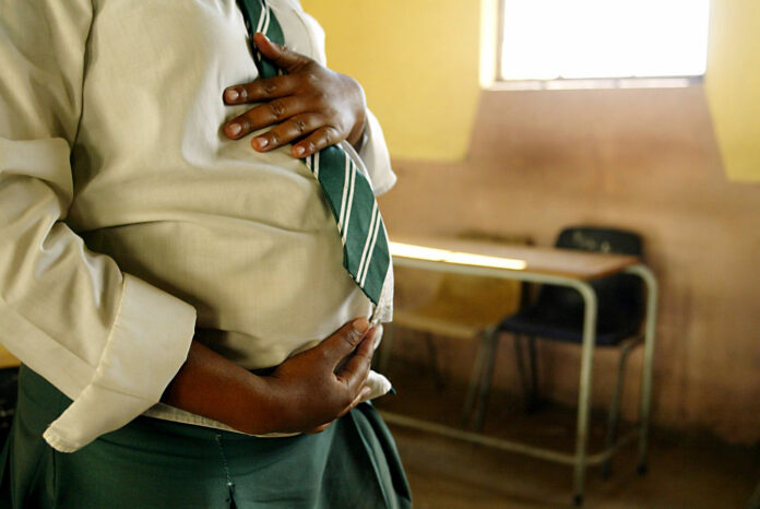 16 girls at Monozi Primary School