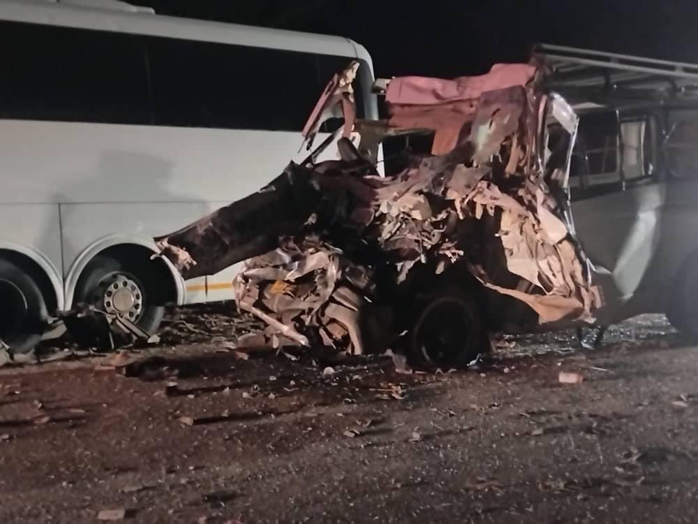 2 Perish and Scores Injured In Gwanda-Bulawayo Head On Bus Accident