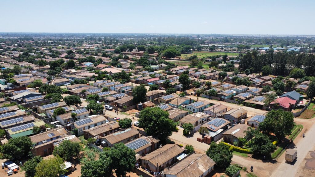 Glen View Residents Celebrate Solar Energy Revolution Under Presidential Initiative