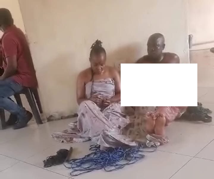 Husband Catches Wife In Bed With Another Man, Calls Wife's Relatives and Boyfriend's Wife!