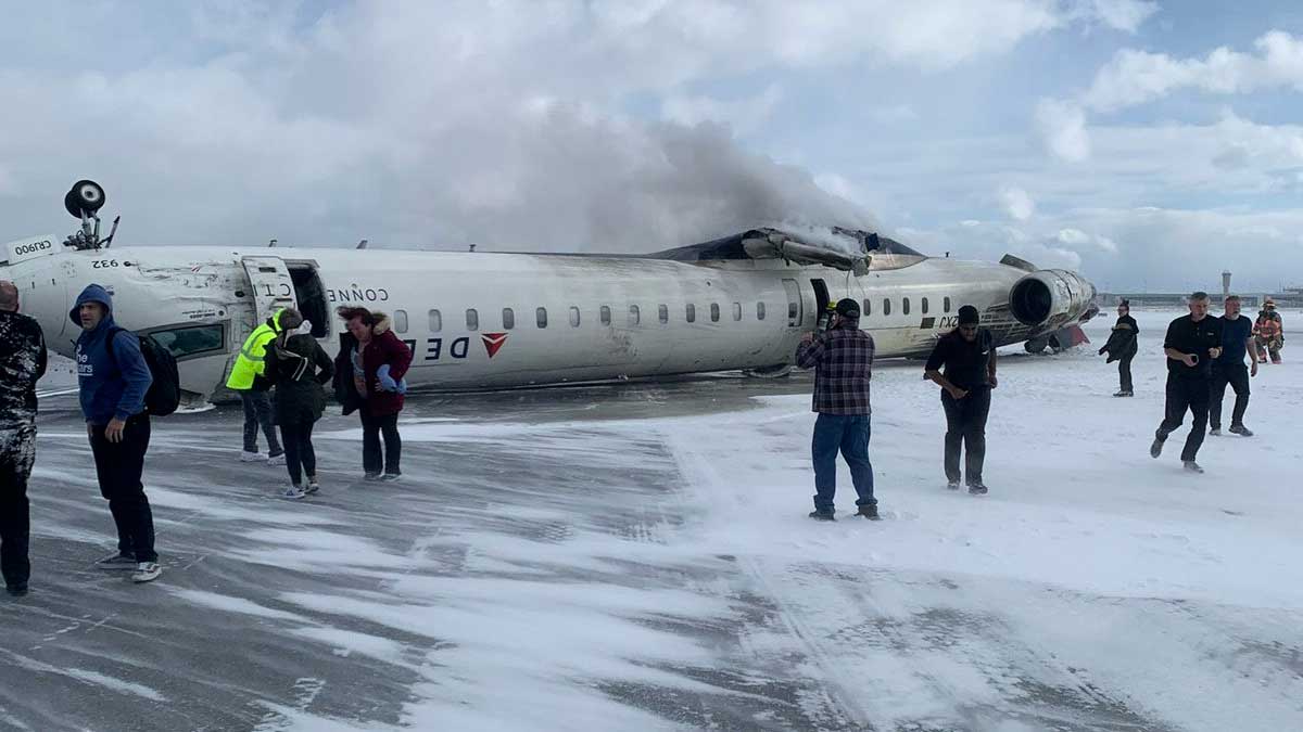 Delta Flight 4819 Crash Lands at Toronto Pearson, All Survive ZiMetro