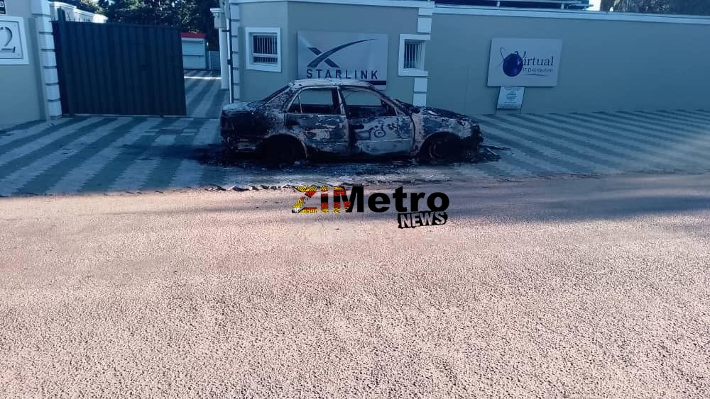 Three Vehicles Torched Outside Zanu PF-Linked Businessmen’s Offices and Fuel Station in Harare