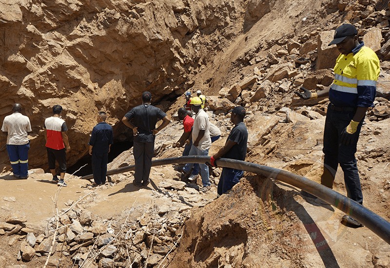 3 Perish, 6 injured in mine shaft collapse